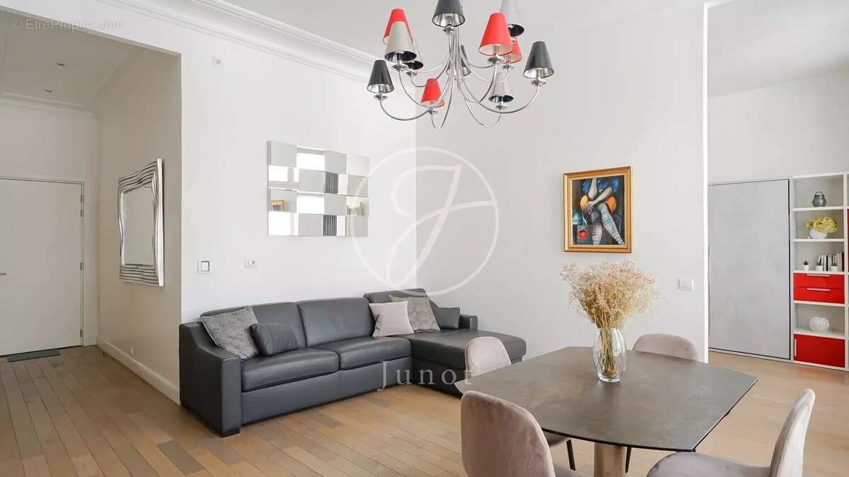 Appartement à PARIS-7E