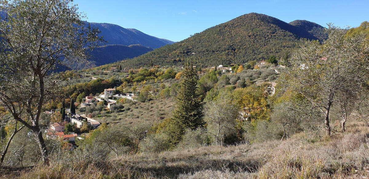 Terrain à PIERREFEU