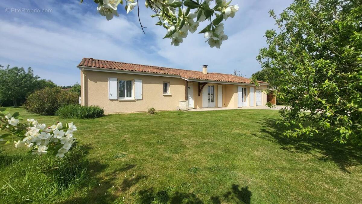 Maison à LAMONZIE-SAINT-MARTIN