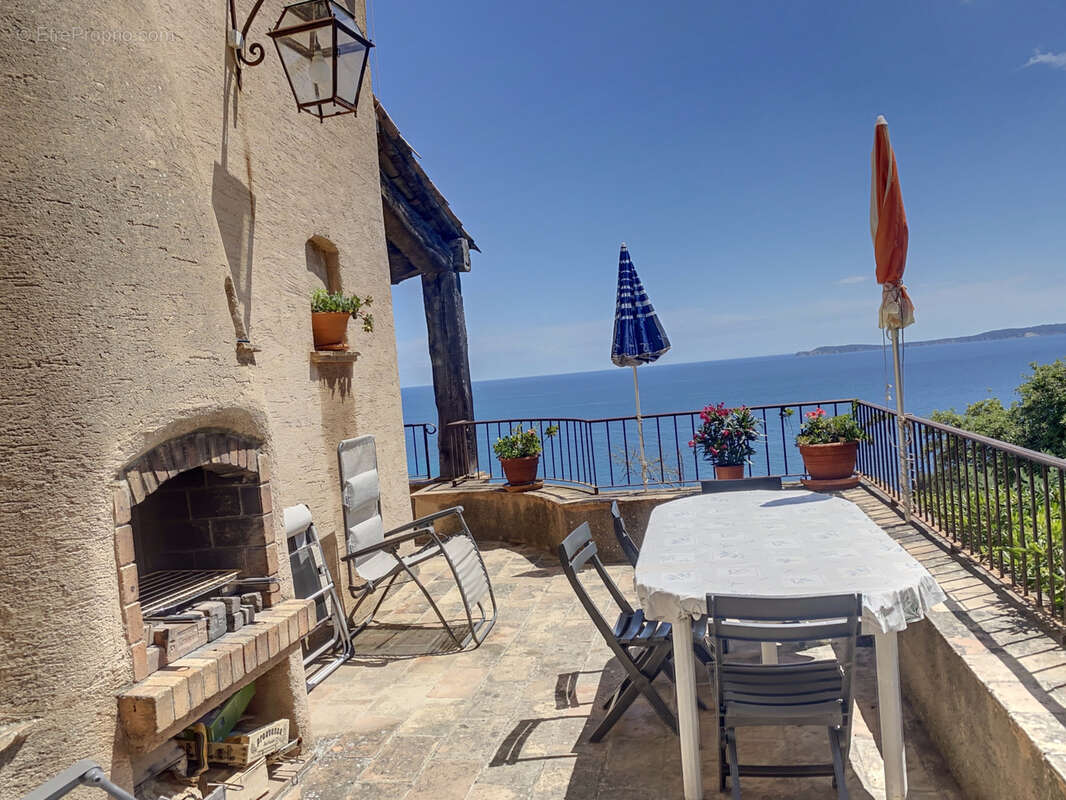 Maison à RAYOL-CANADEL-SUR-MER