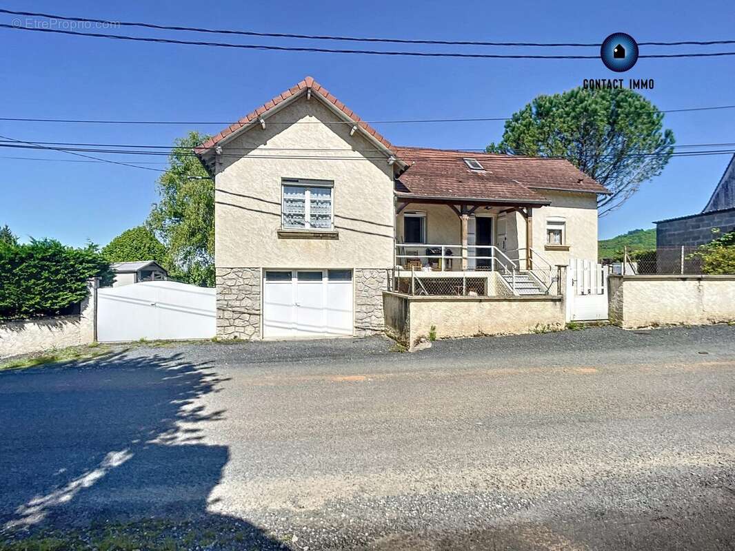 Maison à LARCHE
