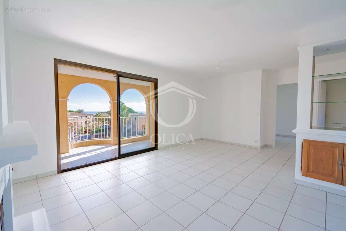 Appartement à VILLENEUVE-LOUBET