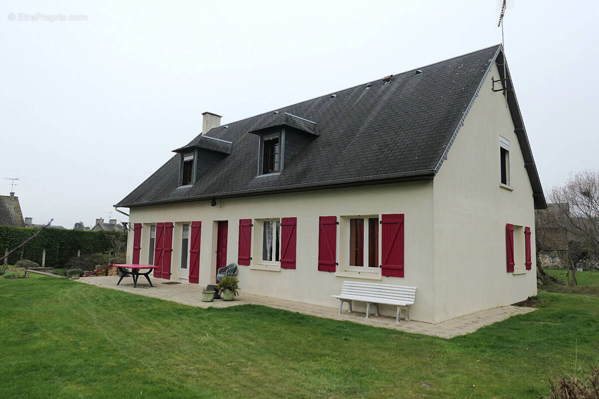 Maison à MORTAIN