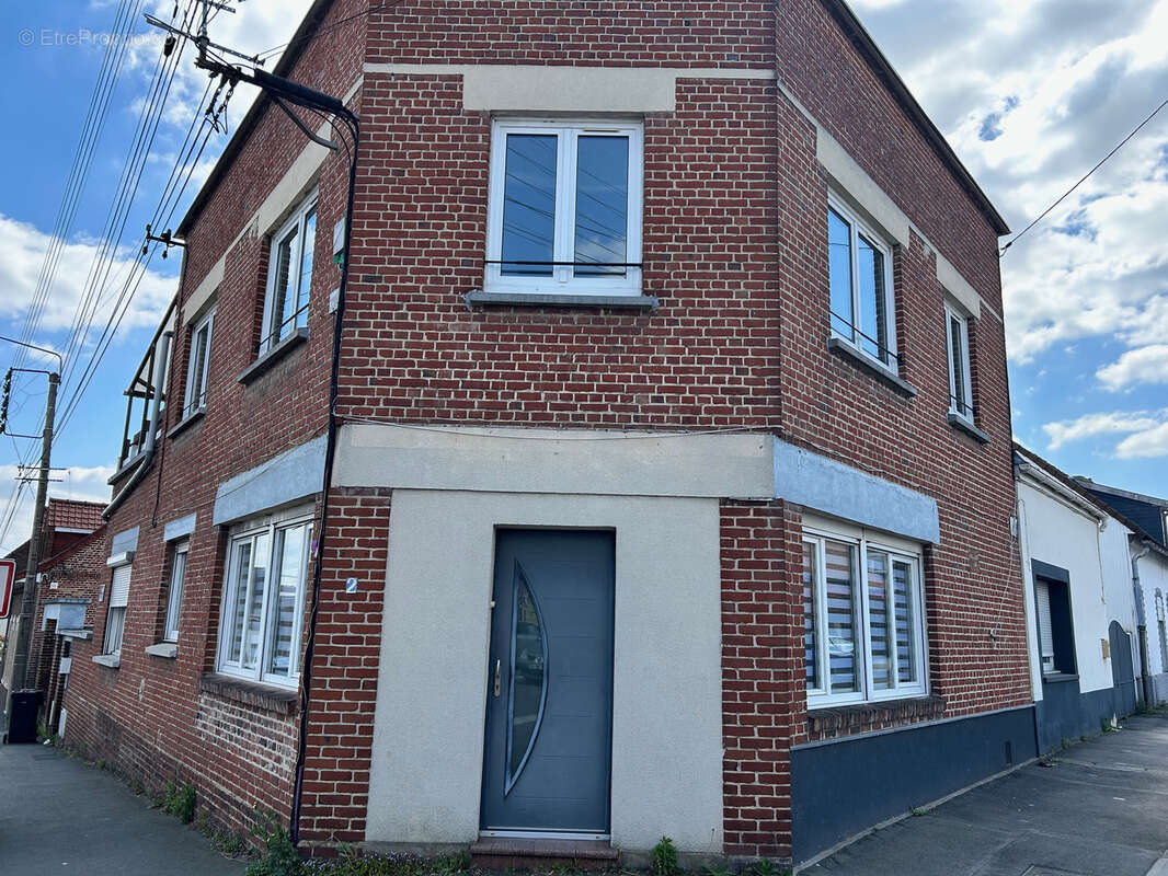 Appartement à SAINS-EN-GOHELLE