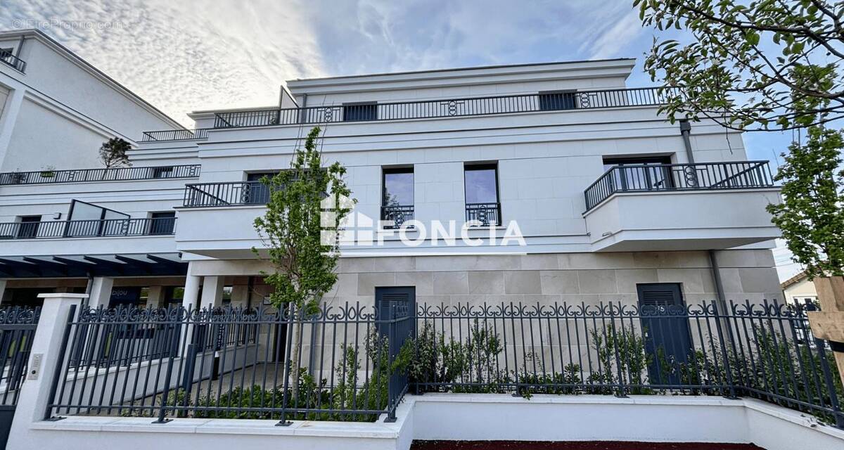 Appartement à SAINT-MAUR-DES-FOSSES