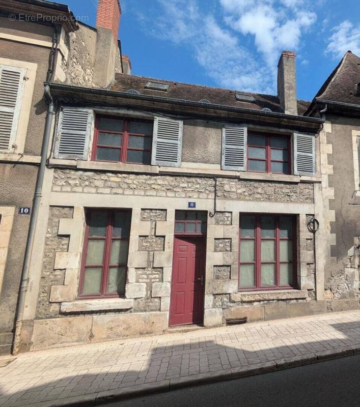 Maison à LA CHARITE-SUR-LOIRE