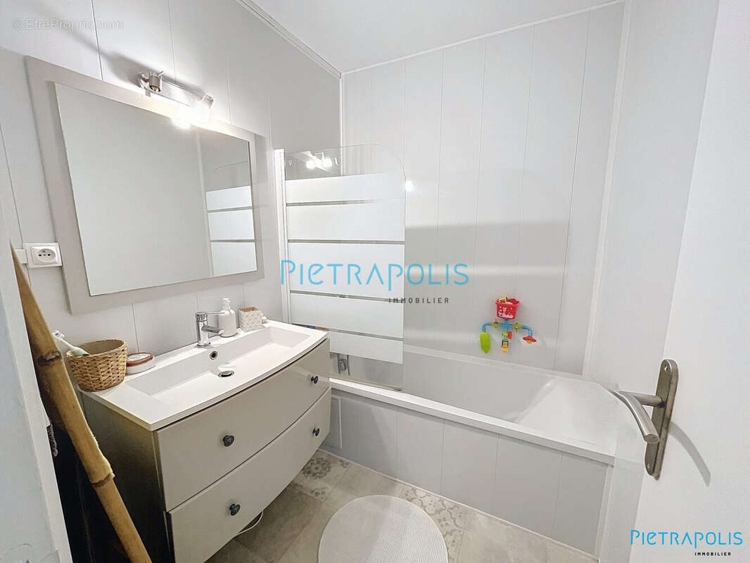 Appartement à OULLINS