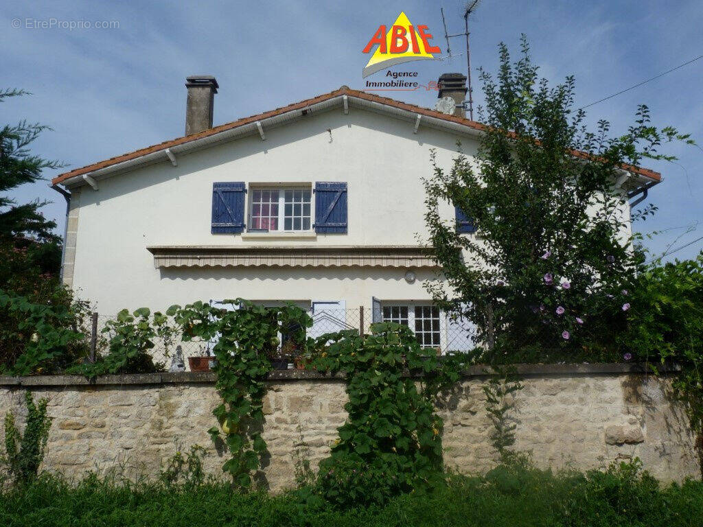 Photo 1 - Maison à COULON