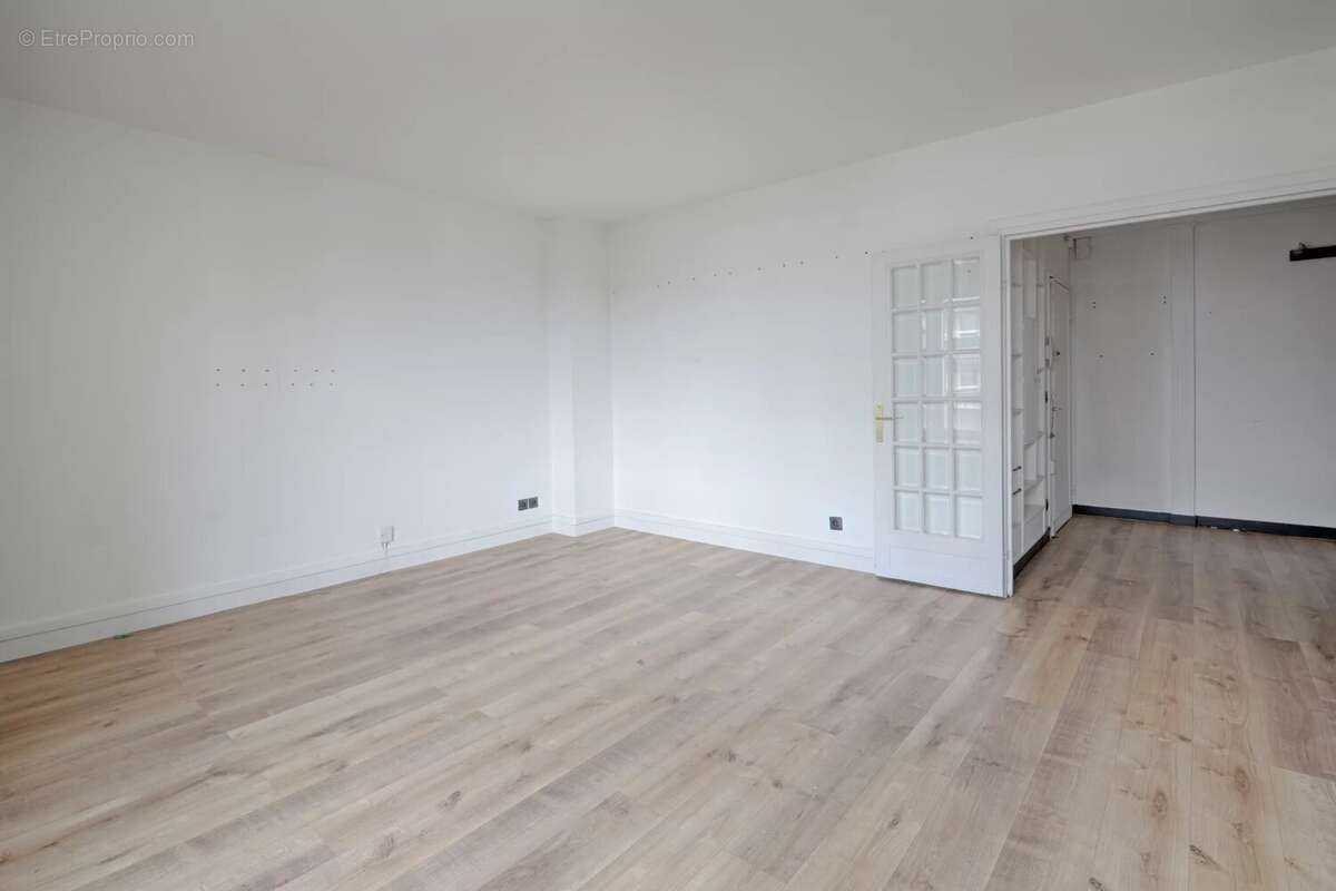 Appartement à SAINT-MAUR-DES-FOSSES