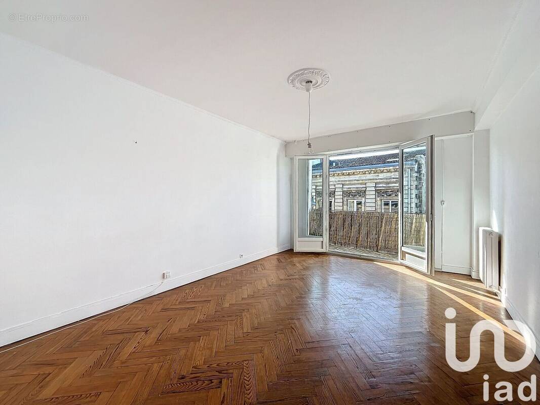 Photo 1 - Appartement à BORDEAUX