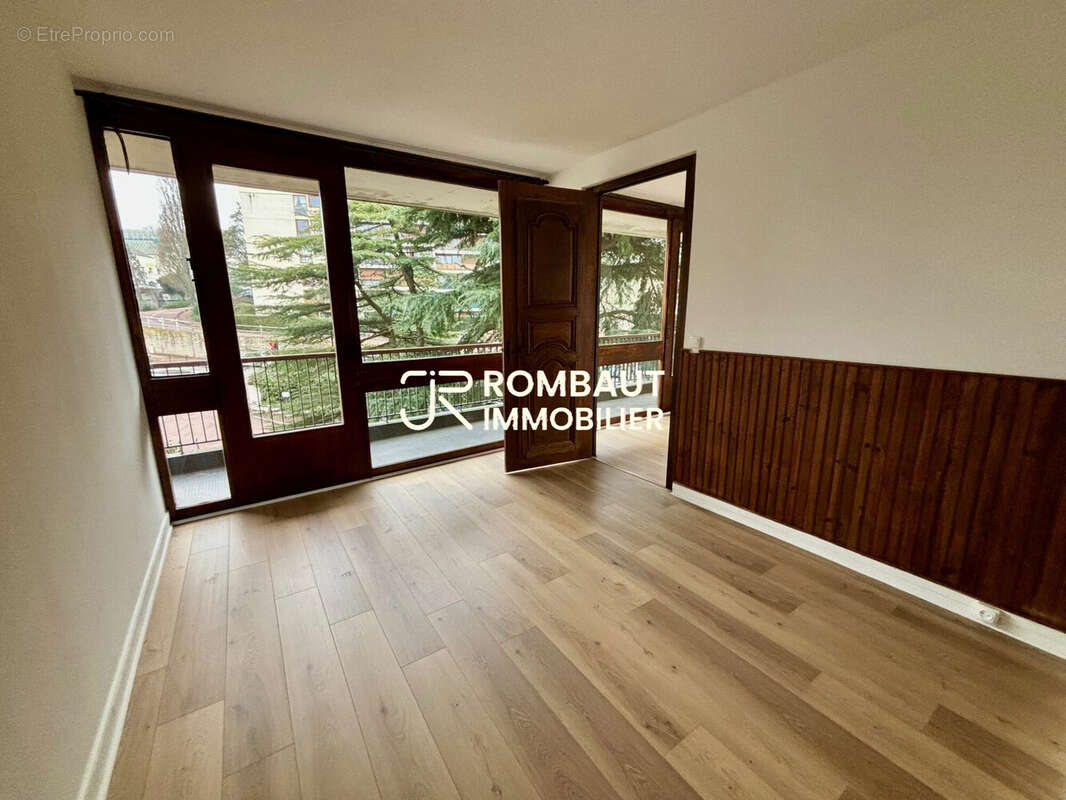Appartement à LA CELLE-SAINT-CLOUD