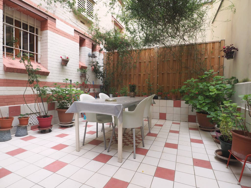 Appartement à PARIS-11E