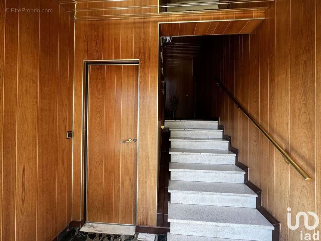 Photo 2 - Appartement à PARAY-VIEILLE-POSTE