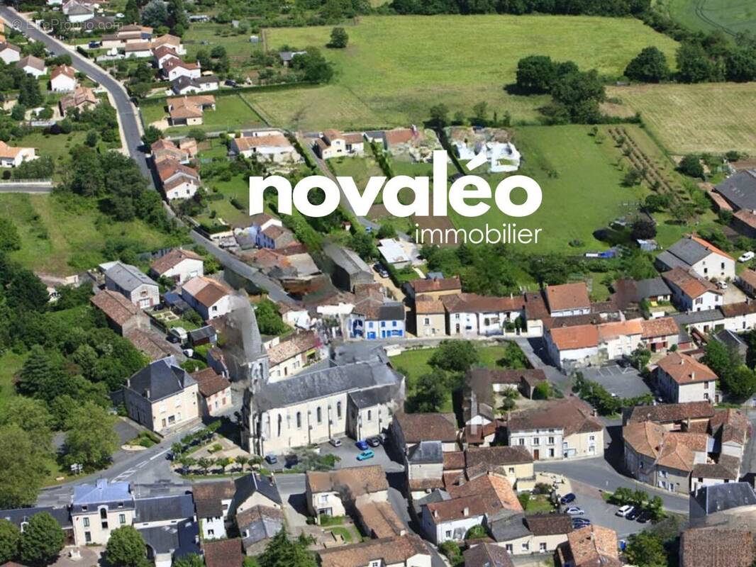 Appartement à NIEUIL-L&#039;ESPOIR