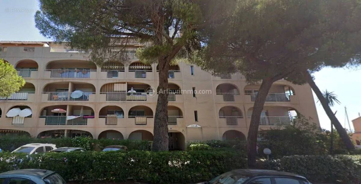Parking à HYERES