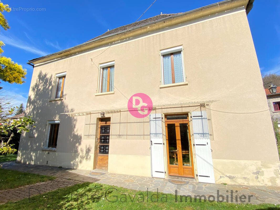 Maison à DECAZEVILLE