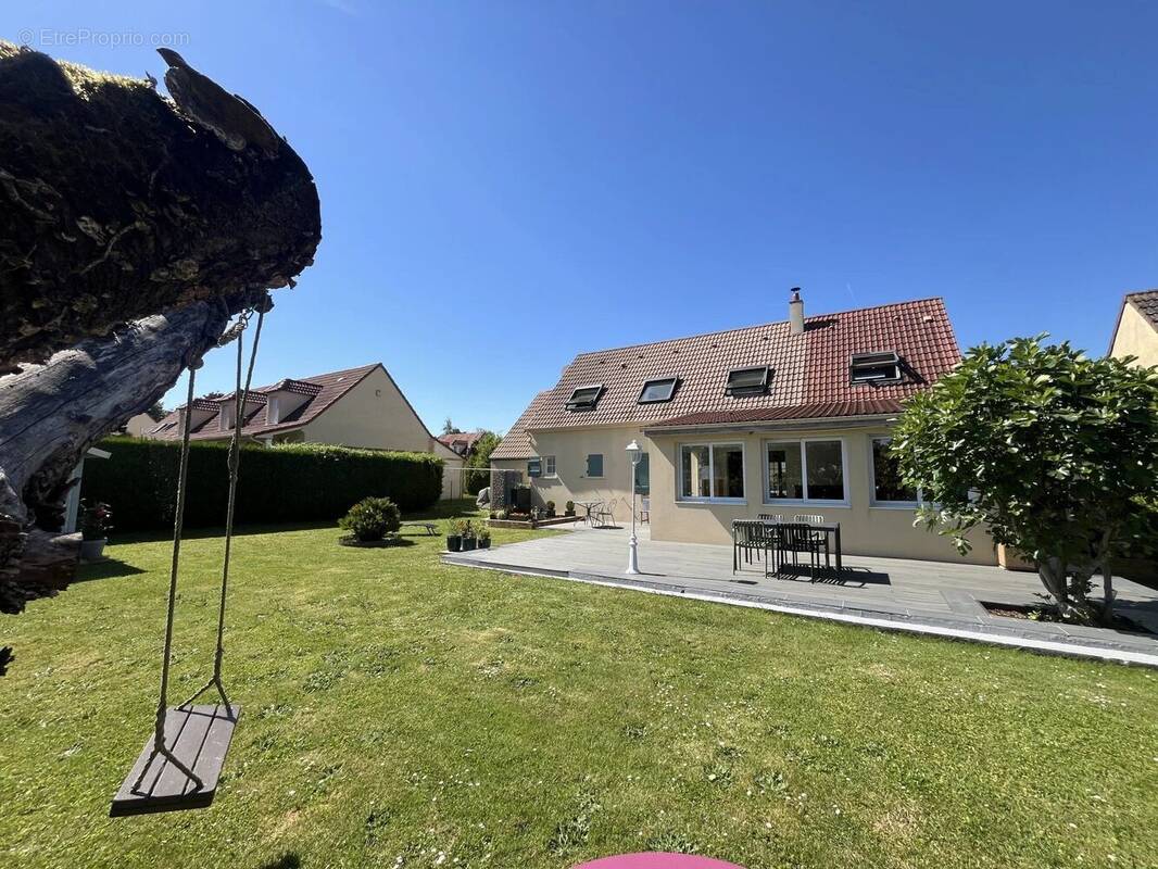 Maison à SERRIS