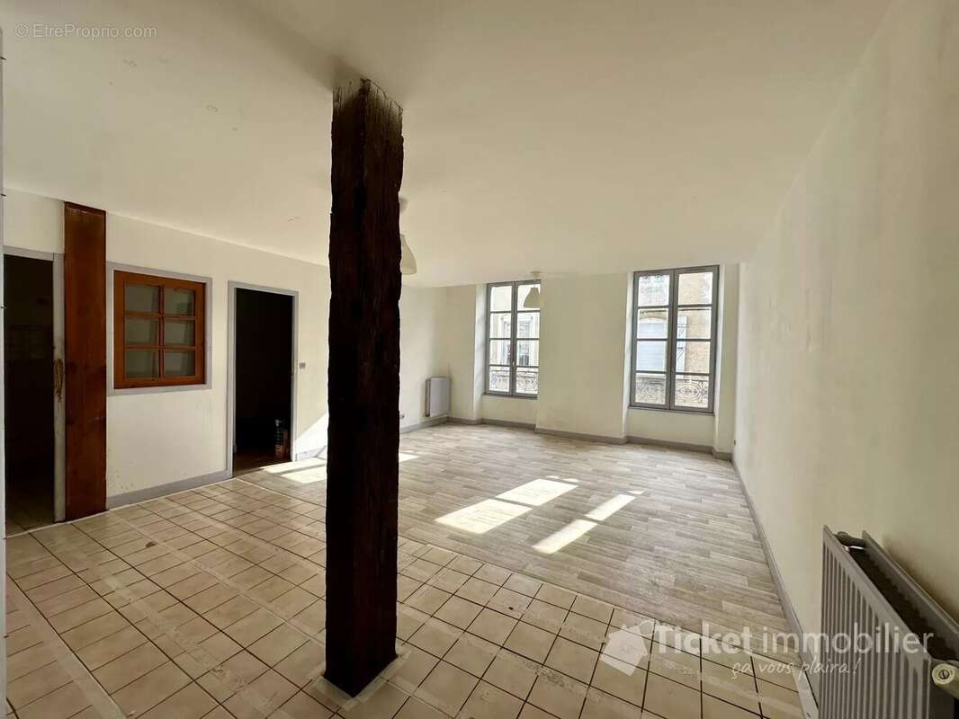 Appartement à MIRANDE