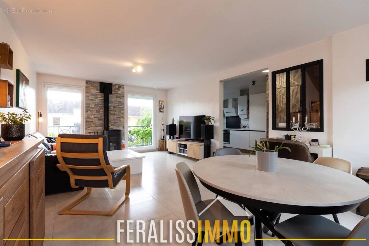 Appartement à COURDIMANCHE