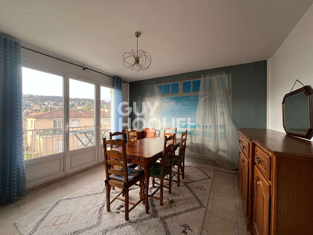 Appartement à GIVORS