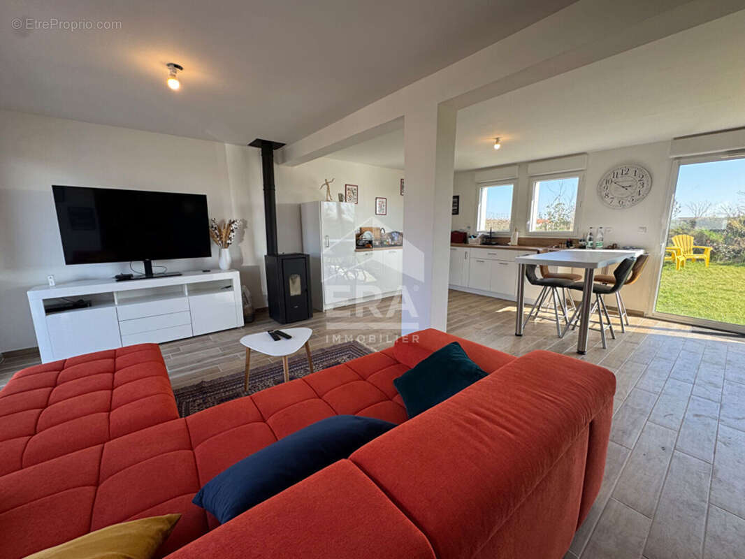 Maison à OYE-PLAGE