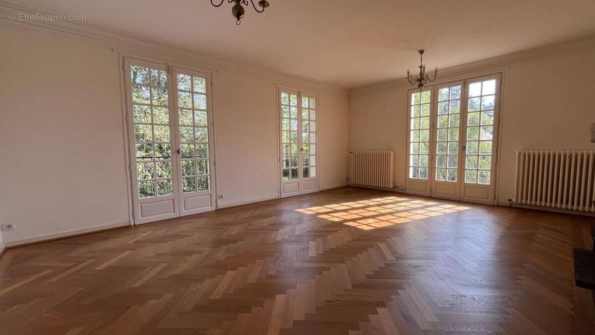 Maison à AUXY