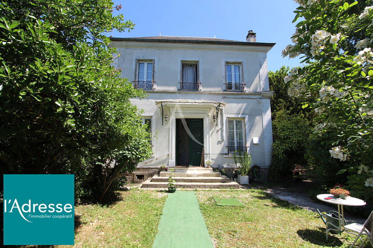 Maison à FLEURY-MEROGIS