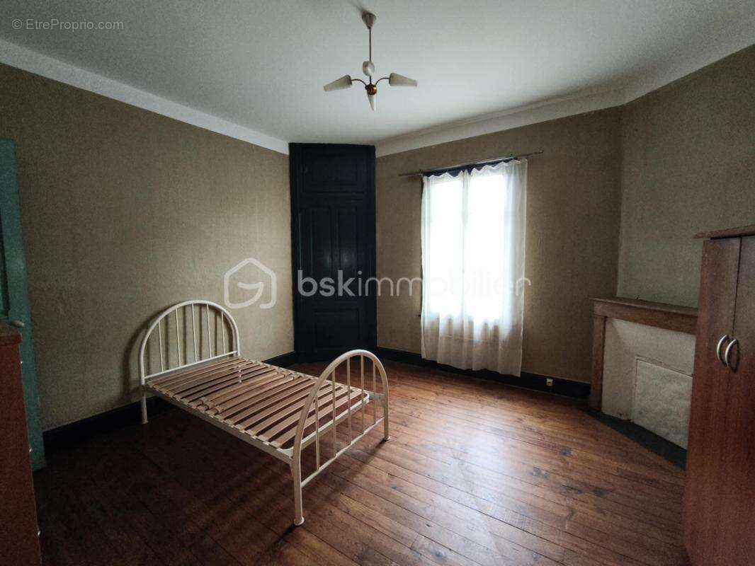 Maison à NOIRETABLE