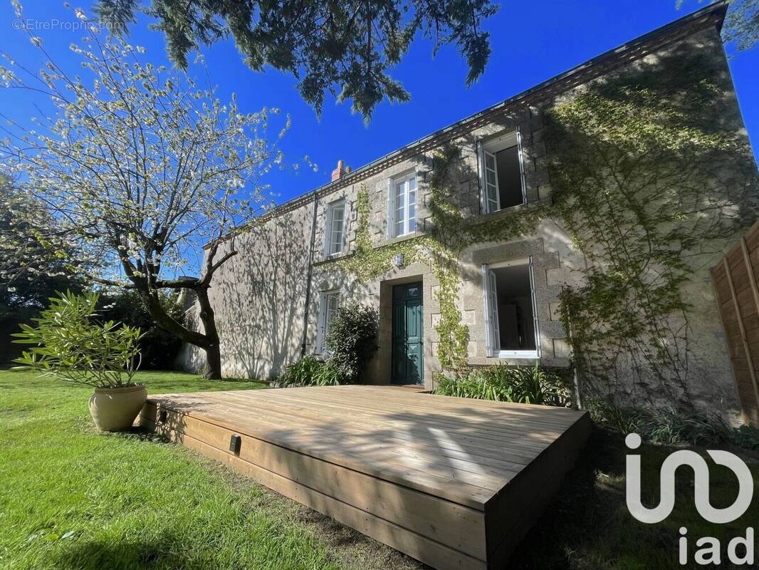 Photo 1 - Maison à NIEUL-LE-DOLENT