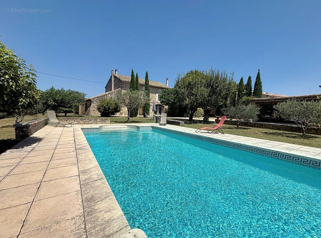 Maison à GRIGNAN
