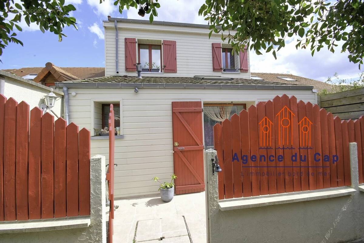 Maison à LUC-SUR-MER