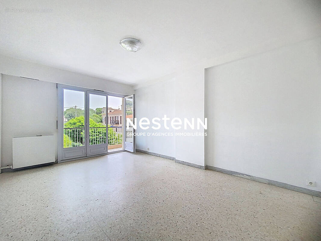 Appartement à VALLAURIS