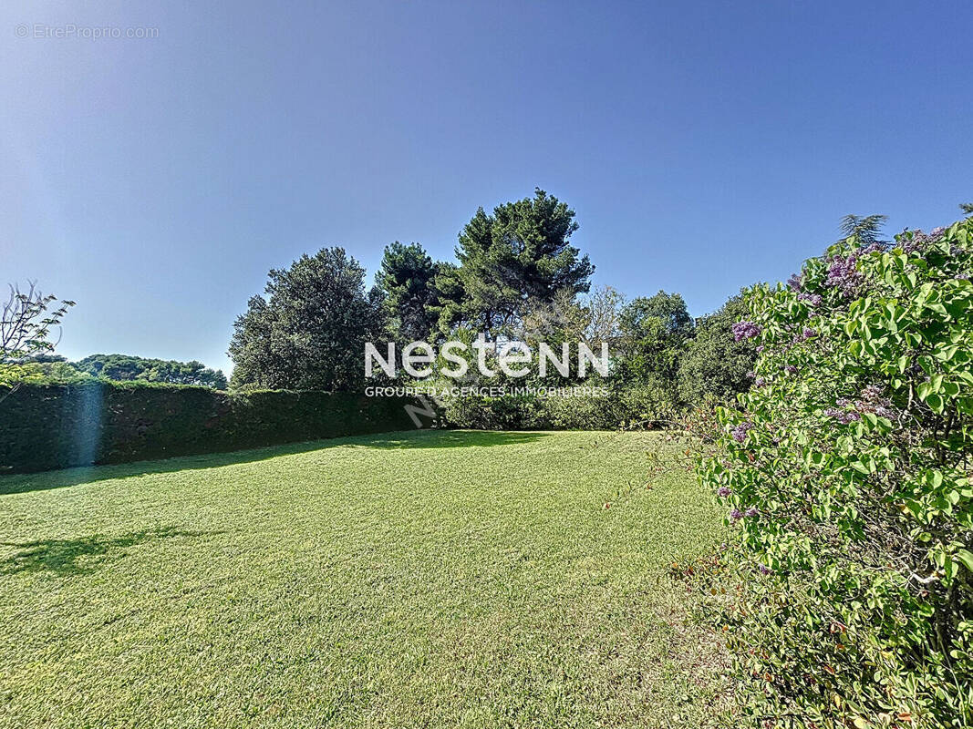 Terrain à LA BASTIDONNE