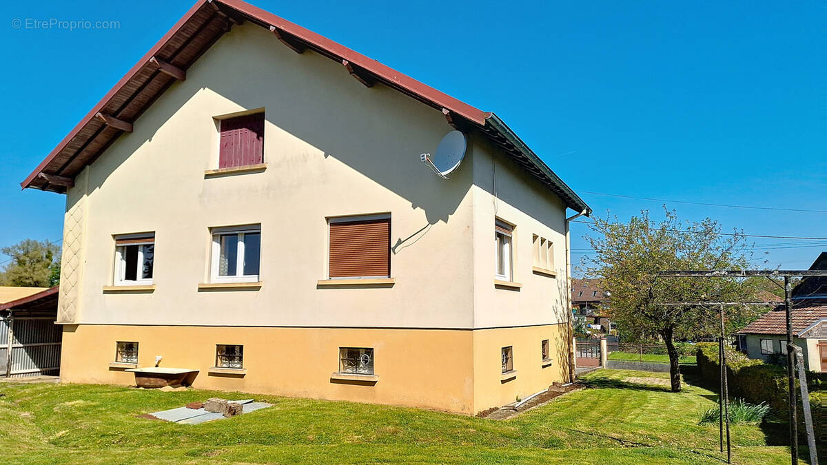 Maison à VEZELOIS