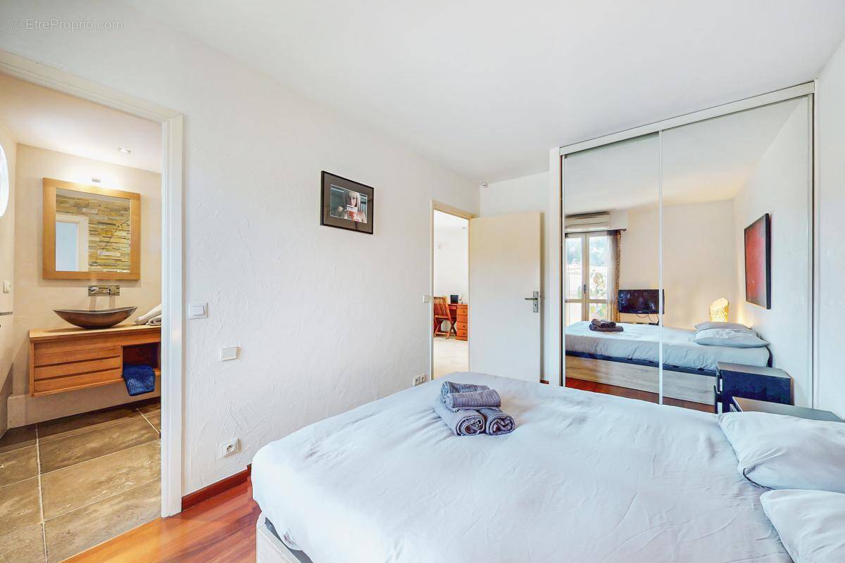 Appartement à LE CANNET