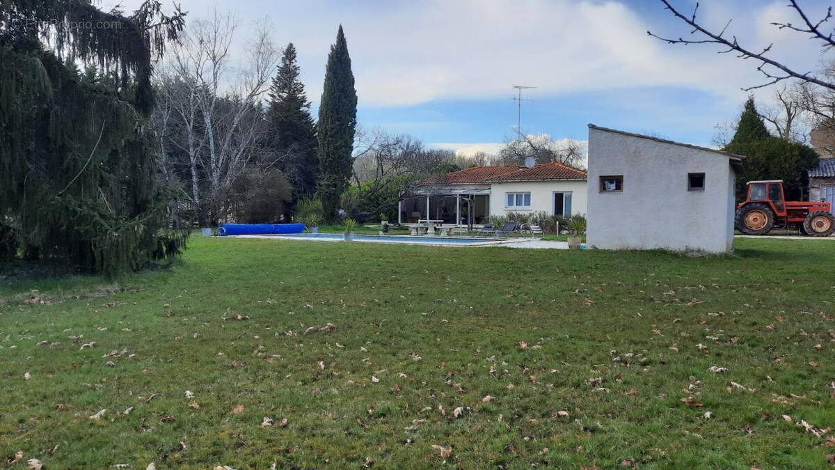 Maison à MIRAMBEAU