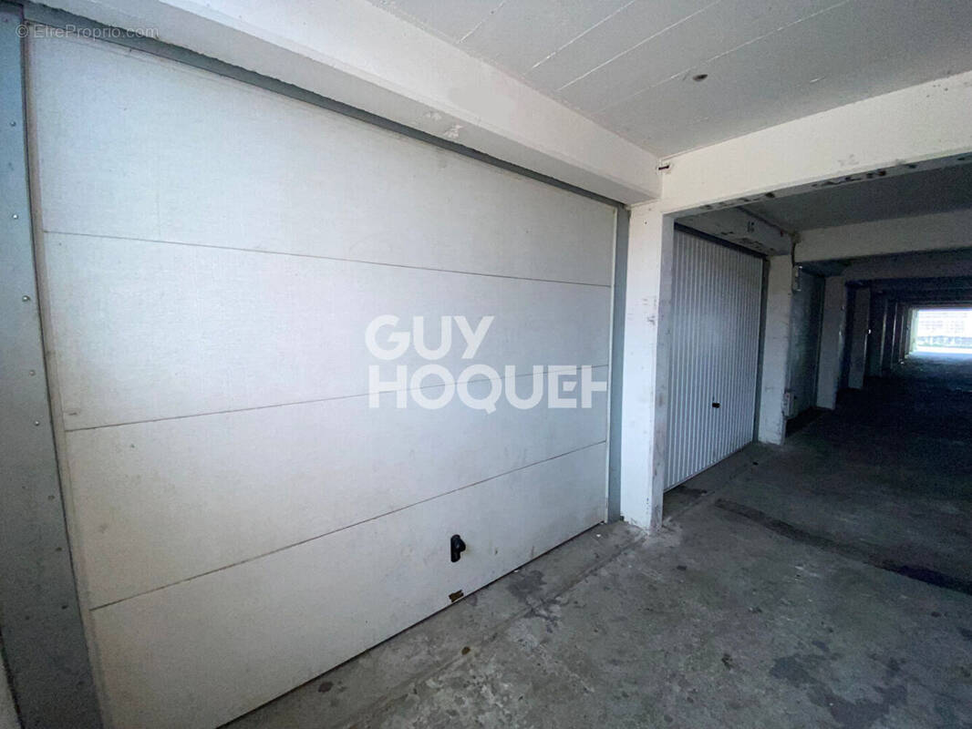 Parking à GIVORS