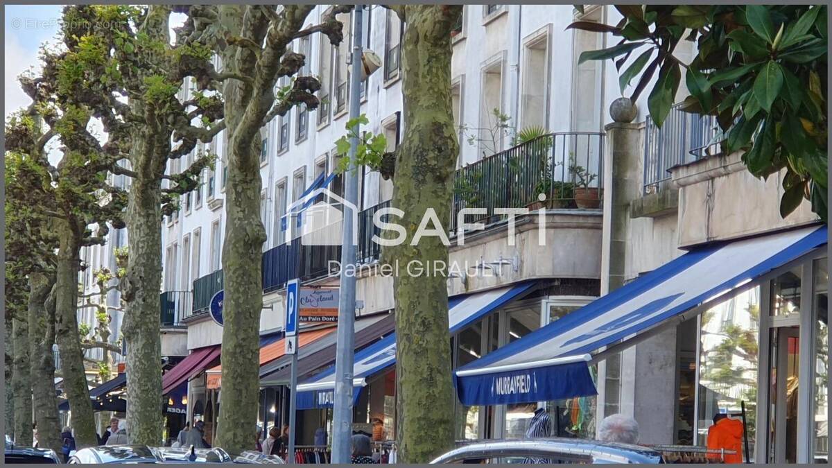 Photo 1 - Commerce à ROYAN