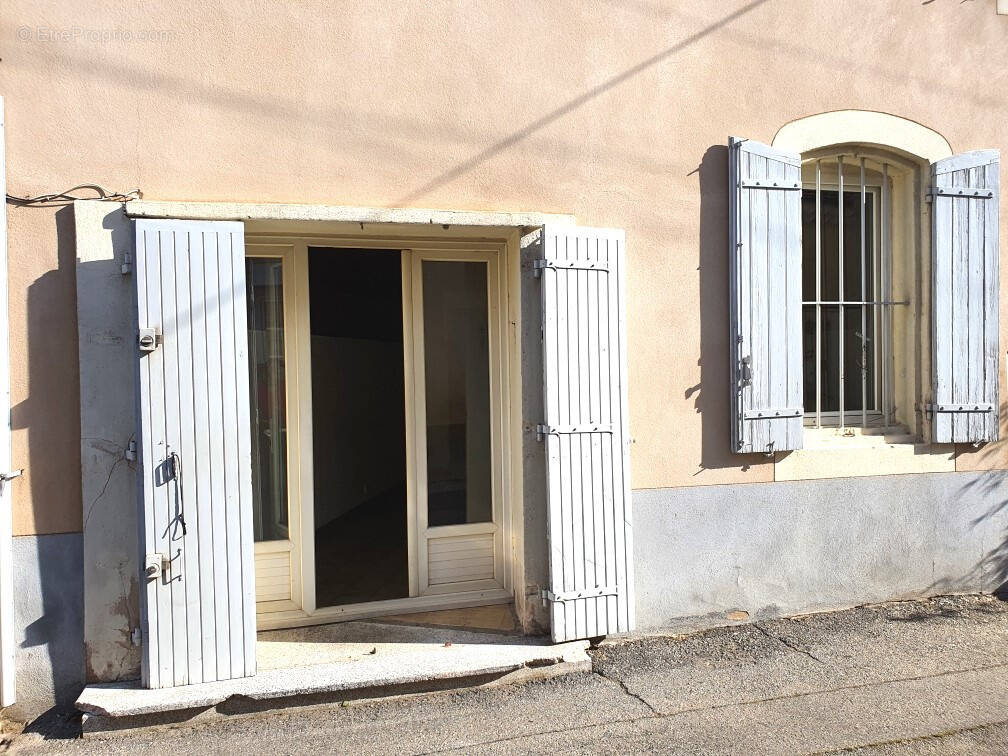Appartement à COURTHEZON