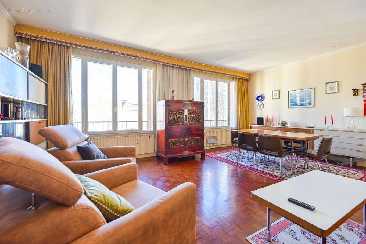 Appartement à PARIS-19E