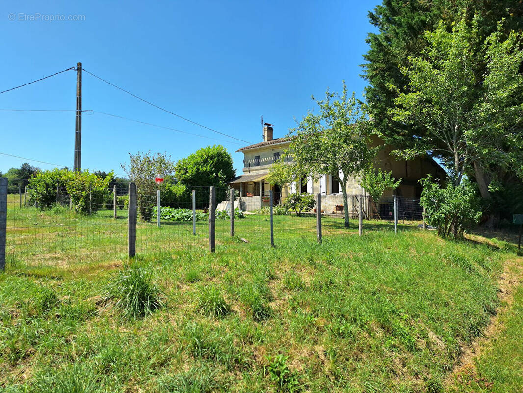 Maison à LAPOUYADE