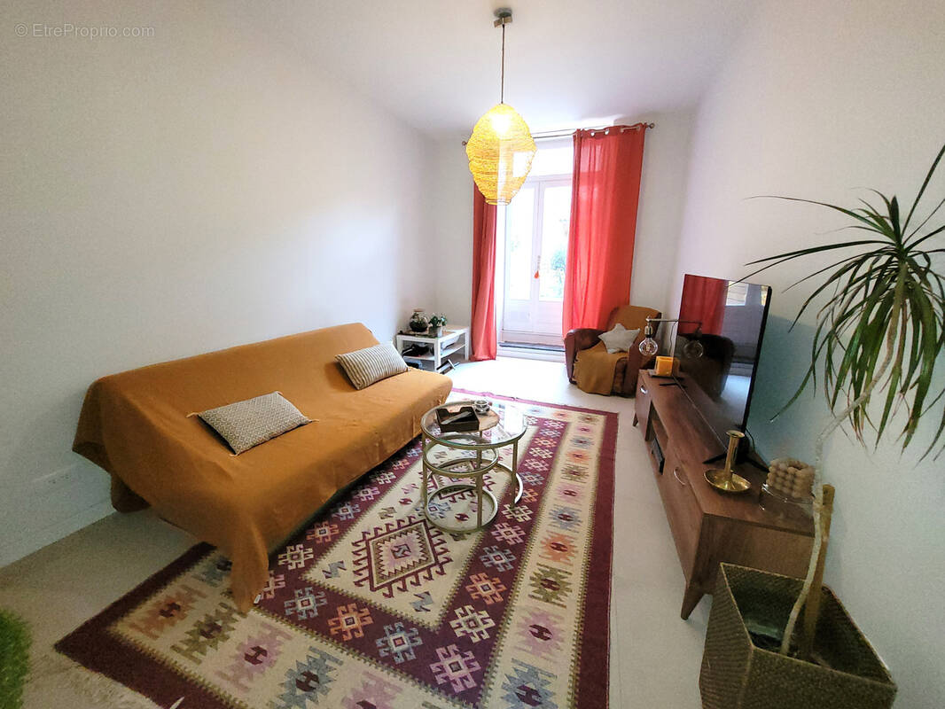 Maison à SALLES-D&#039;AUDE
