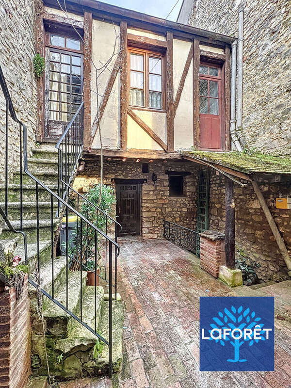 Maison à LA FERTE-ALAIS