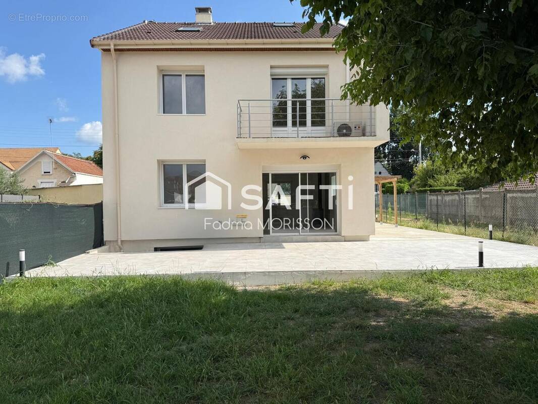 Photo 1 - Maison à LES MUREAUX