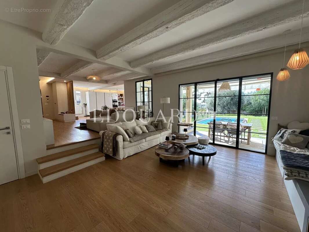 Maison à ROQUEBRUNE-CAP-MARTIN