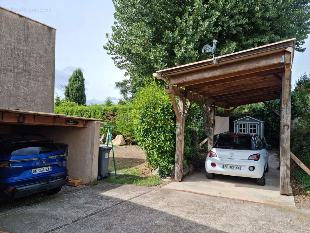 Maison à SAINT-FELIX-DE-LODEZ