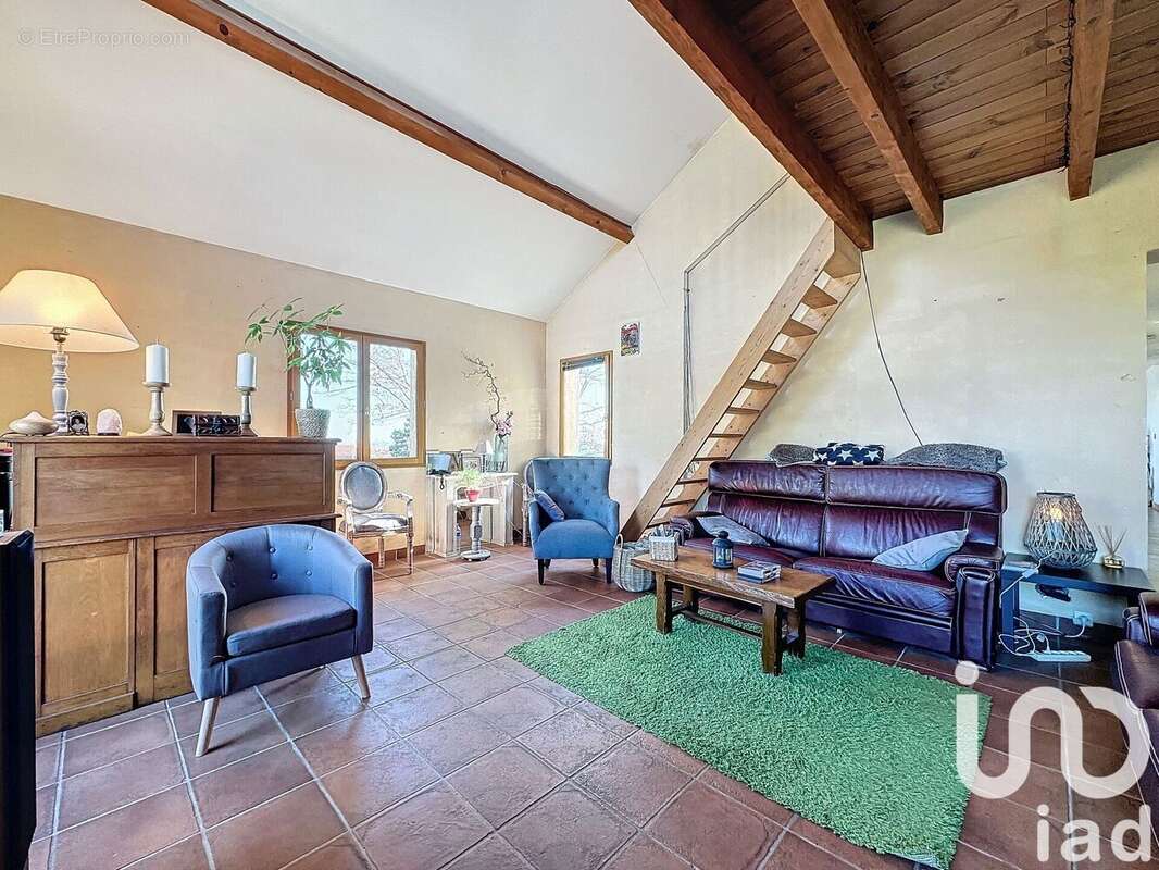 Photo 2 - Maison à MARCY-L&#039;ETOILE