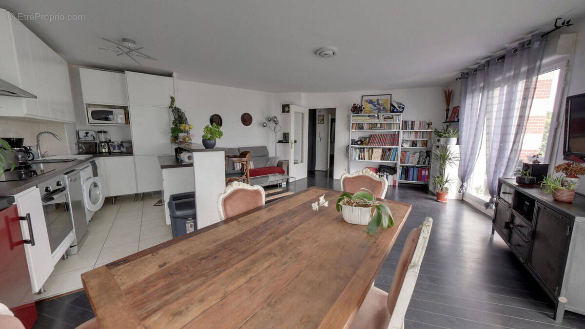 Appartement à ROISSY-EN-BRIE