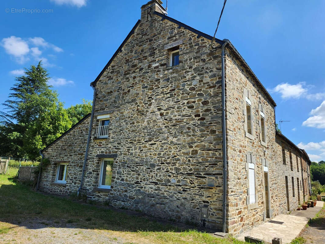 Maison à BAINS-SUR-OUST