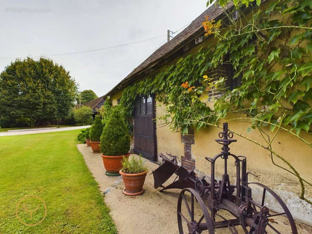 Maison à AIX-EN-OTHE